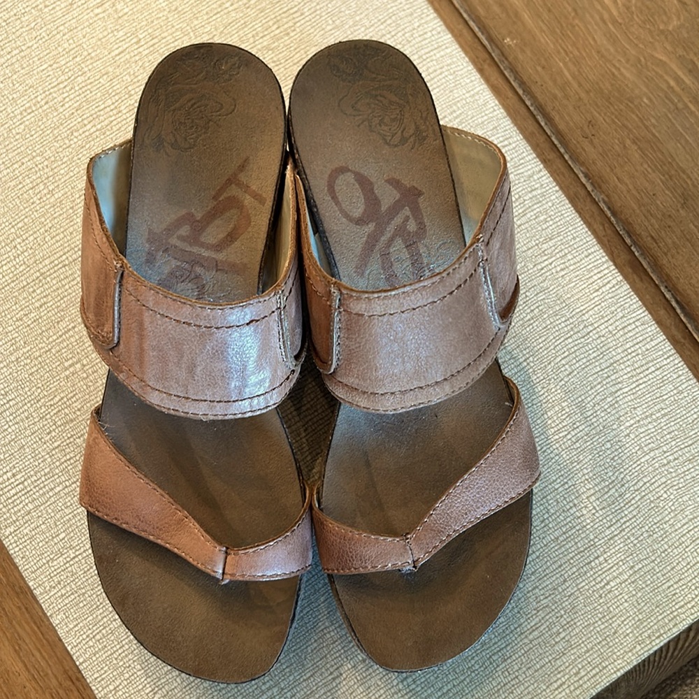 Platform wedges